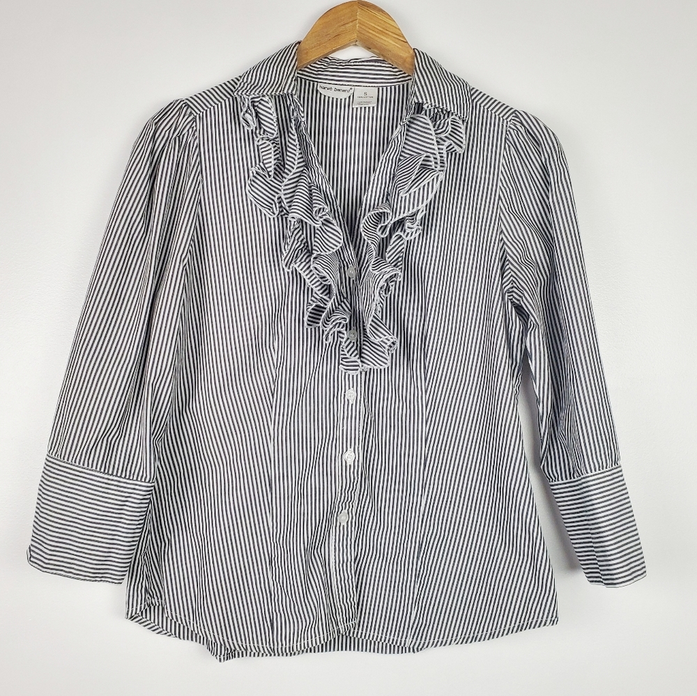 Harve Benard button up striped ruffle chest top